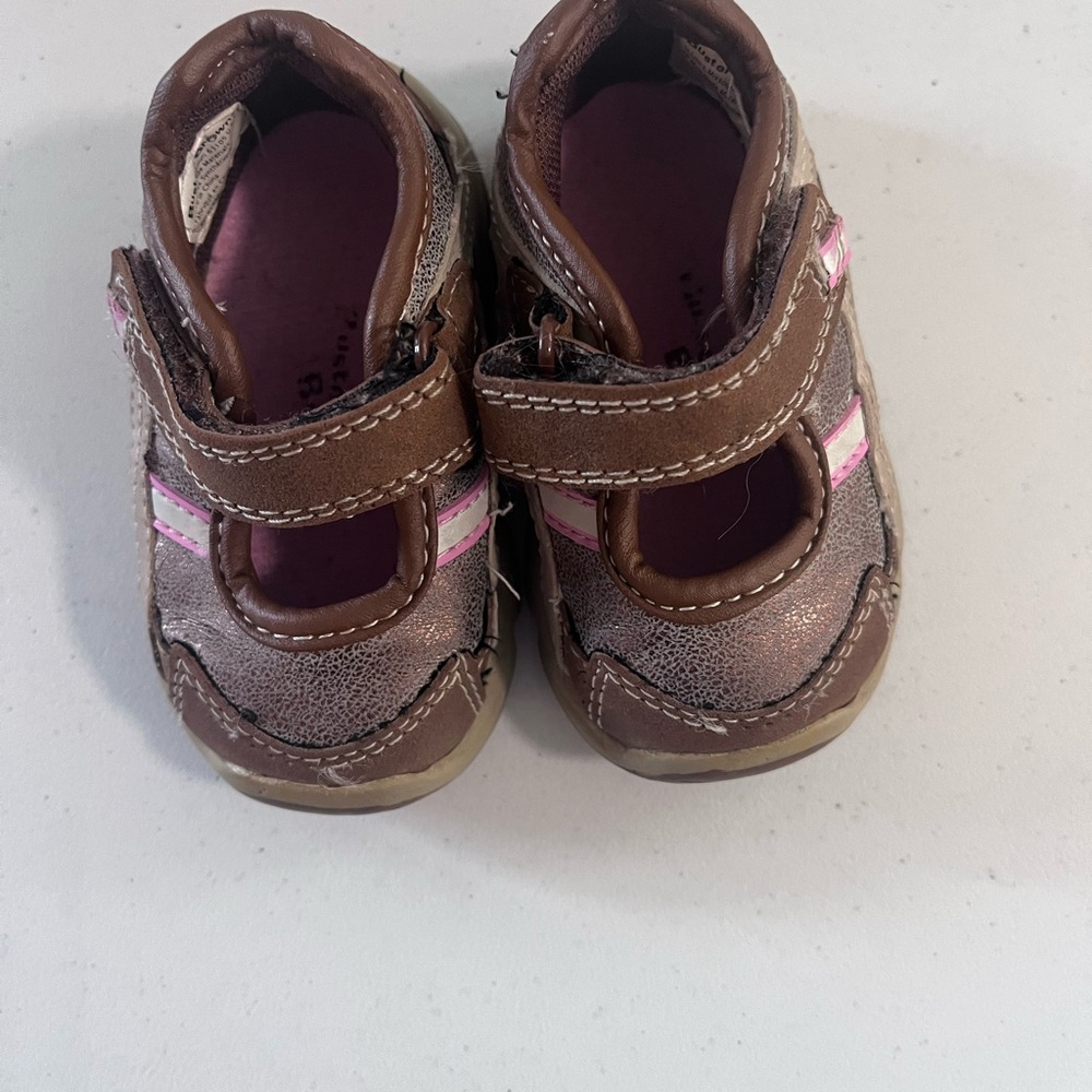 ✨5/$20✨ Y2K Buster Brown Infant Shoes